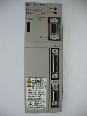 Yaskawa SGDL-01AP AC SERVO AMPLIFIER 200-230V 2.5A 100W 50/60HZ NEW