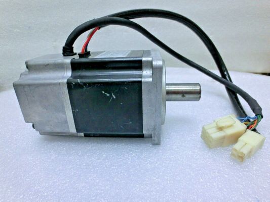 Yaskawa SGML-02AF12B AC SERVO MOTOR 2A 200W 3000RPM 200V NEW